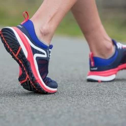 Newfeel Propulse 300 Hiking Shoes Walking