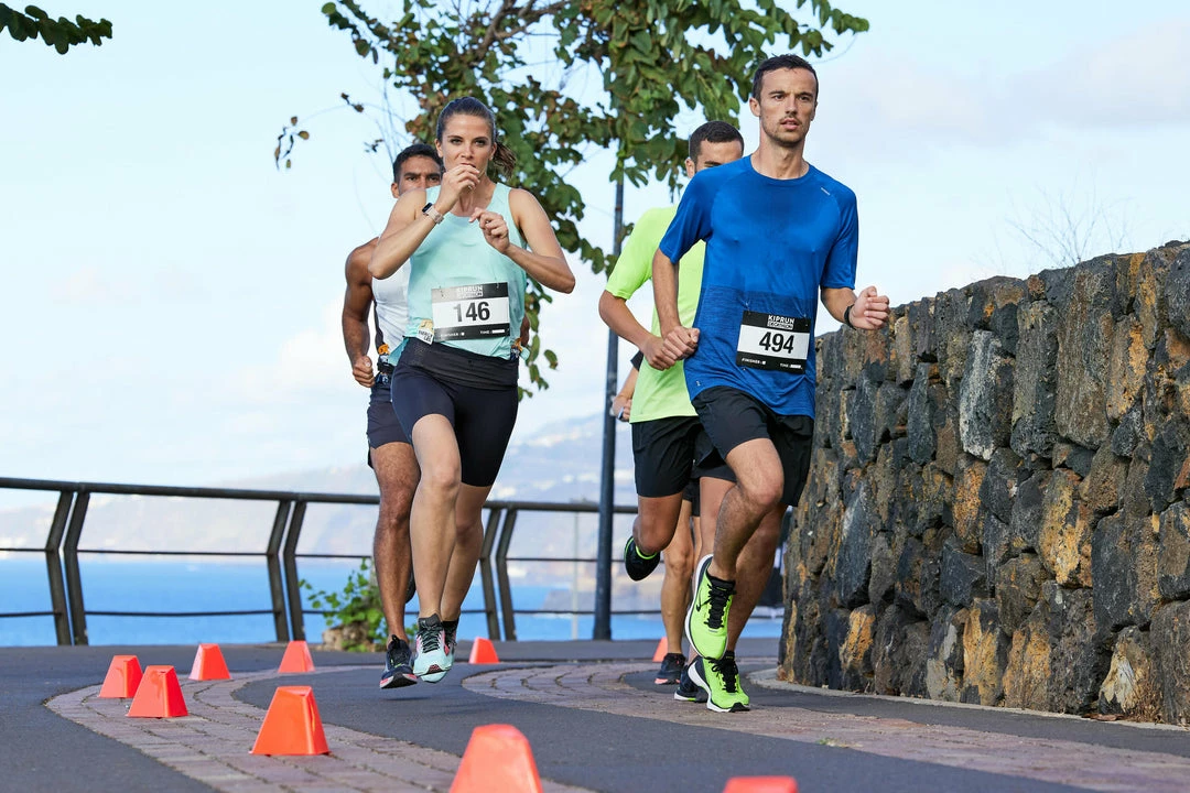 Brand new 😀 Kiprun Care Breathable Running T-Shirt ❤️ 30 Kiprun Care Breathable Running T-Shirt