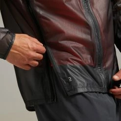 Kiprun Showerproof Light Running Jacket